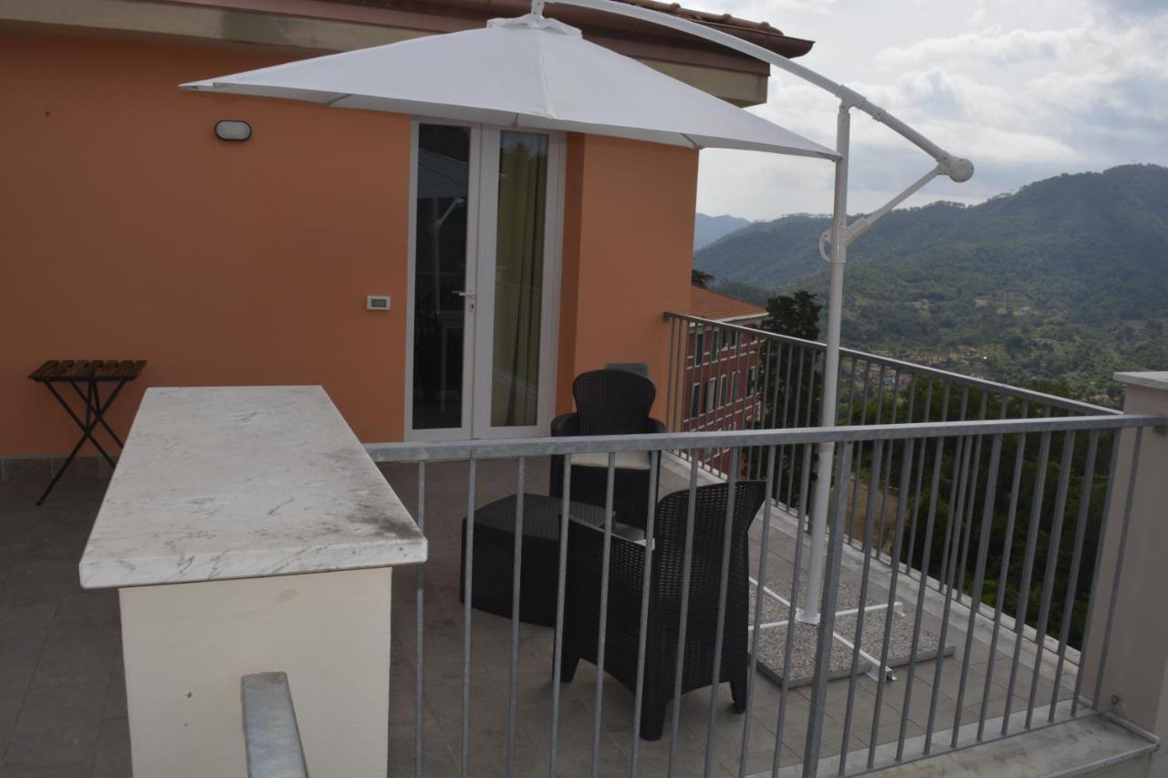 Castagnarossa Casa Vacanze Beverino Eksteriør billede